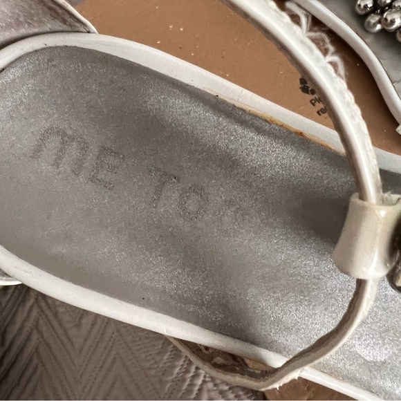 me too Sandals - SIZE 9.5 - Picture 5 of 7